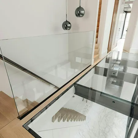 Modern 4 Bdr Sauna Bbq Apartman *